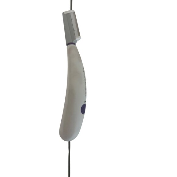 Soniclear Petite Facial Cleaning Brush & Sonicsmooth Dermaplaning Tool Set - Picture 8 of 8